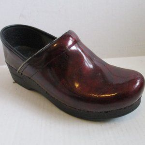 *DANSKO Burgundy Patent Slip-On Clogs